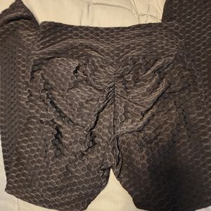 Fit Booty scrunch butt textured leggings black